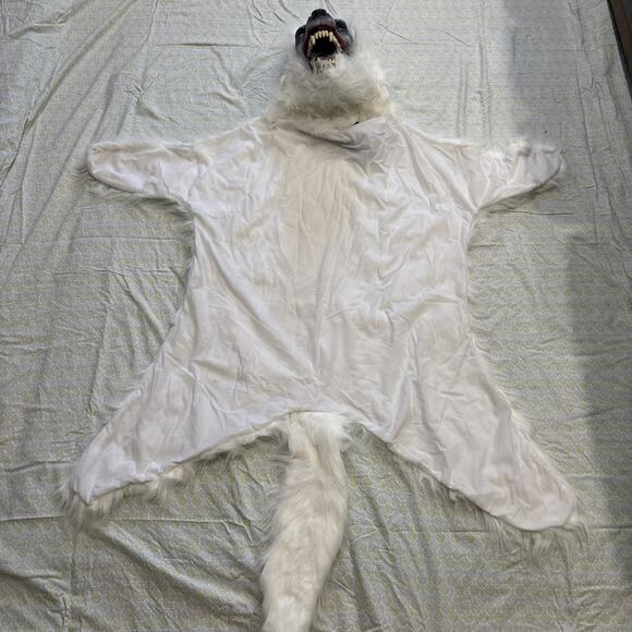 Werewolf Rug Light Up Eyes & Sound Decoration White Wolfman Halloween Decor 70” - Picture 6 of 11